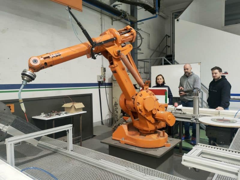 operador de robots industriales